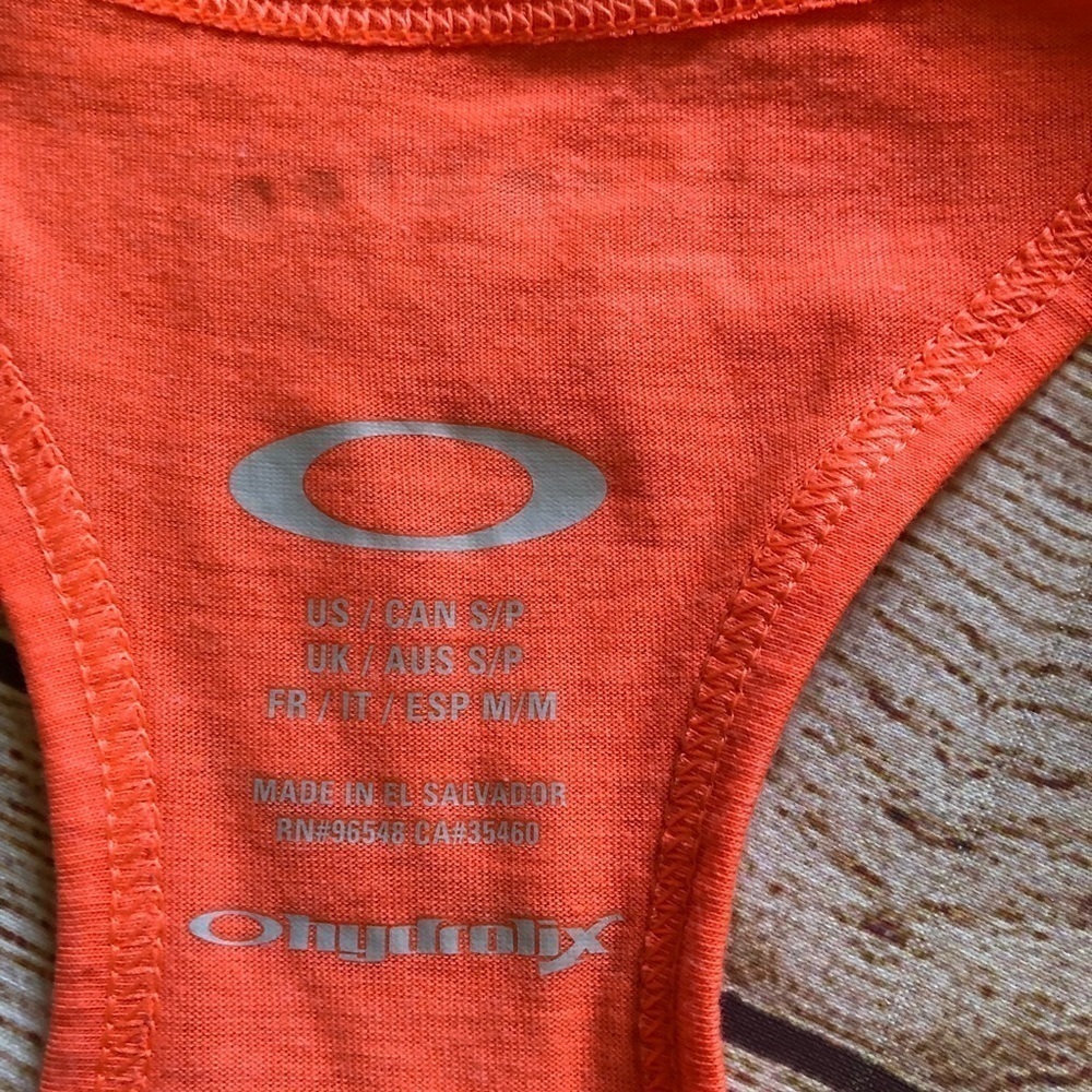 Oakley RacerBack‎ Tank - Picture 6 of 6